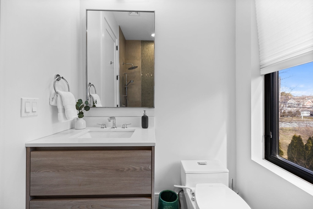 5 bed, 4+ bath apartment for rent at 706 Saw Mill Brook Pkwy, Newton Center — photo 24 of 41