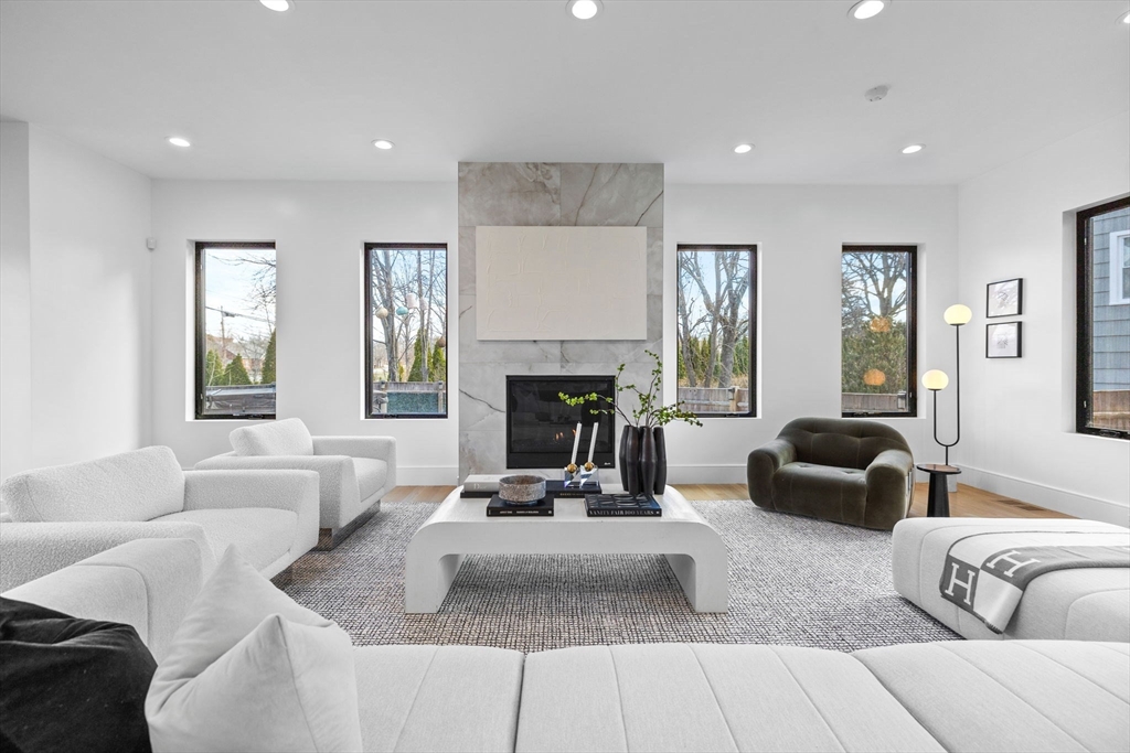 5 bed, 4+ bath apartment for rent at 706 Saw Mill Brook Pkwy, Newton Center — photo 8 of 41