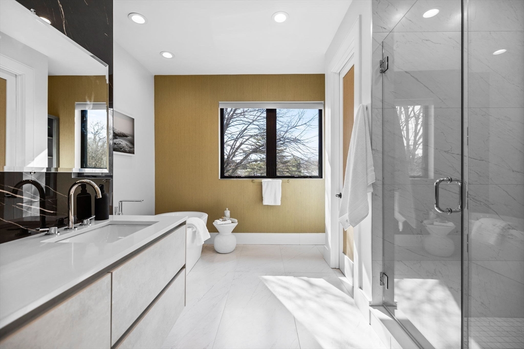 5 bed, 4+ bath apartment for rent at 706 Saw Mill Brook Pkwy, Newton Center — photo 15 of 41