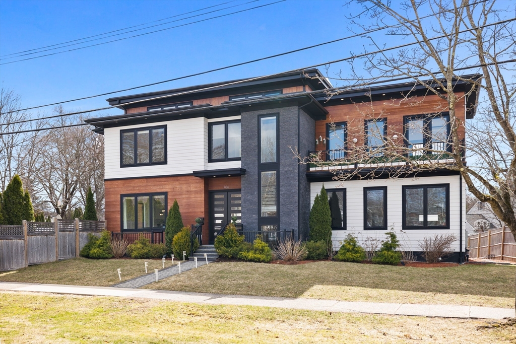5 bed, 4+ bath apartment for rent at 706 Saw Mill Brook Pkwy, Newton Center — photo 41 of 41