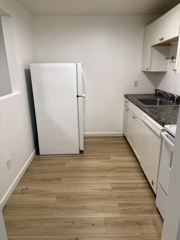 1 bed, 1 bath apartment for rent at 707 Bedford St Unit 3, Abington — photo 2 of 9