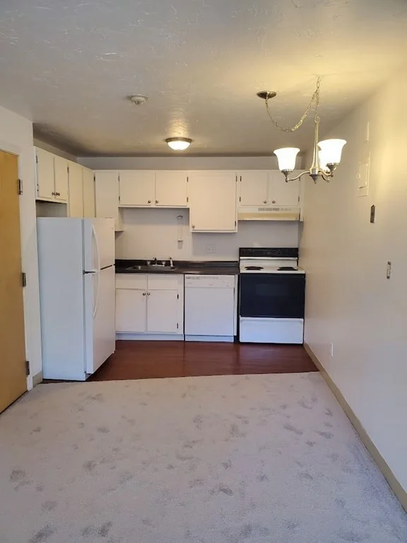 2 bed, 1 bath apartment for rent at 707 Bedford Unit 13, Abington — photo 1 of 6