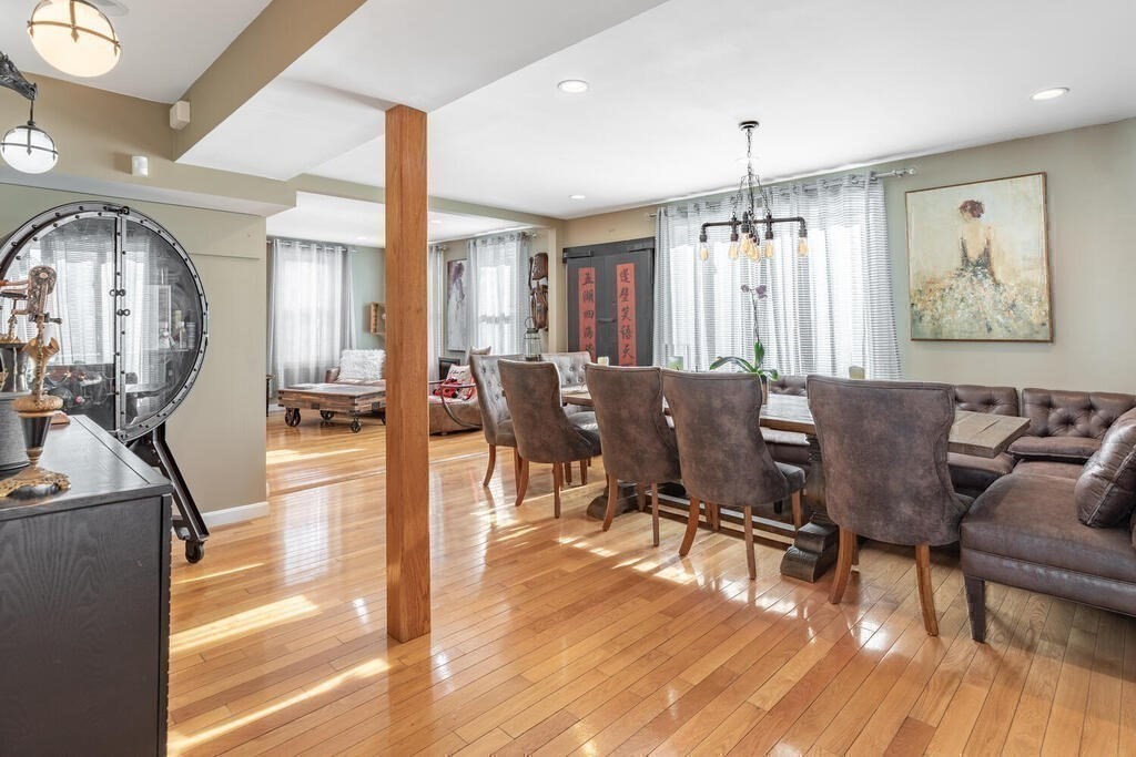 4 bed, 3 bath apartment for rent at 709 Hammond St Unit 2, Chestnut Hill