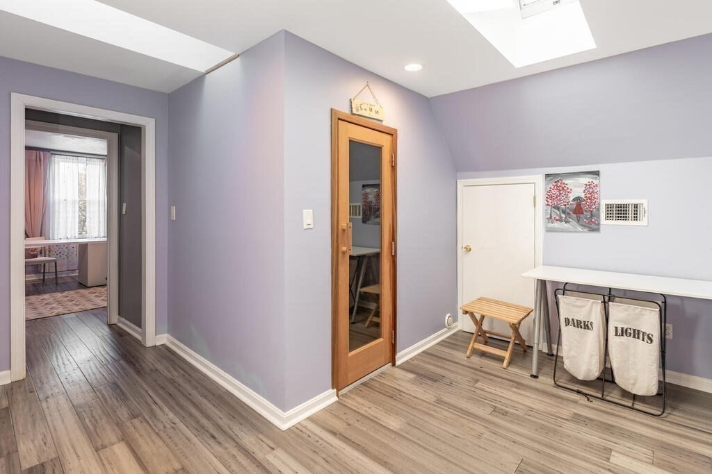 4 bed, 3 bath apartment for rent at 709 Hammond St Unit 2, Chestnut Hill — photo 27 of 33