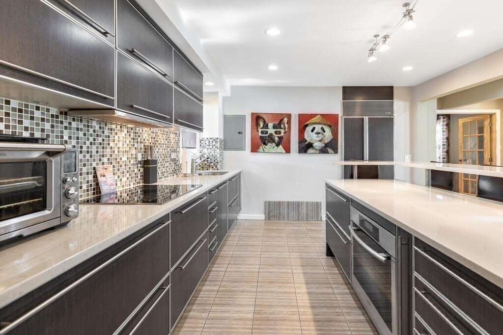 4 bed, 3 bath apartment for rent at 709 Hammond St Unit 2, Chestnut Hill — photo 14 of 33