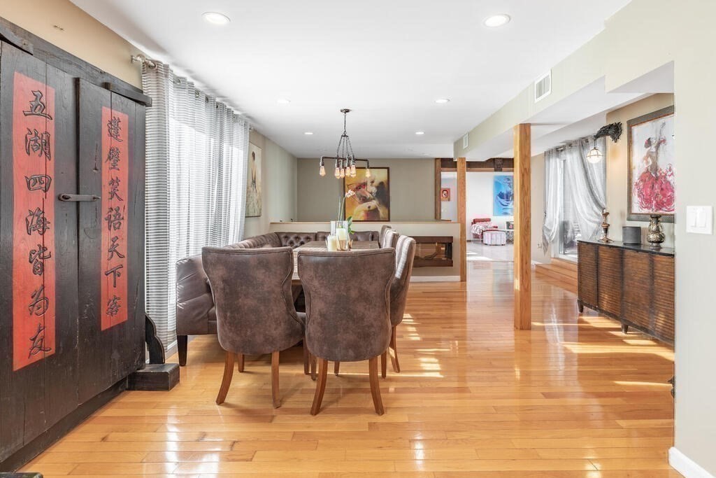 4 bed, 3 bath apartment for rent at 709 Hammond St Unit 2, Chestnut Hill — photo 9 of 33