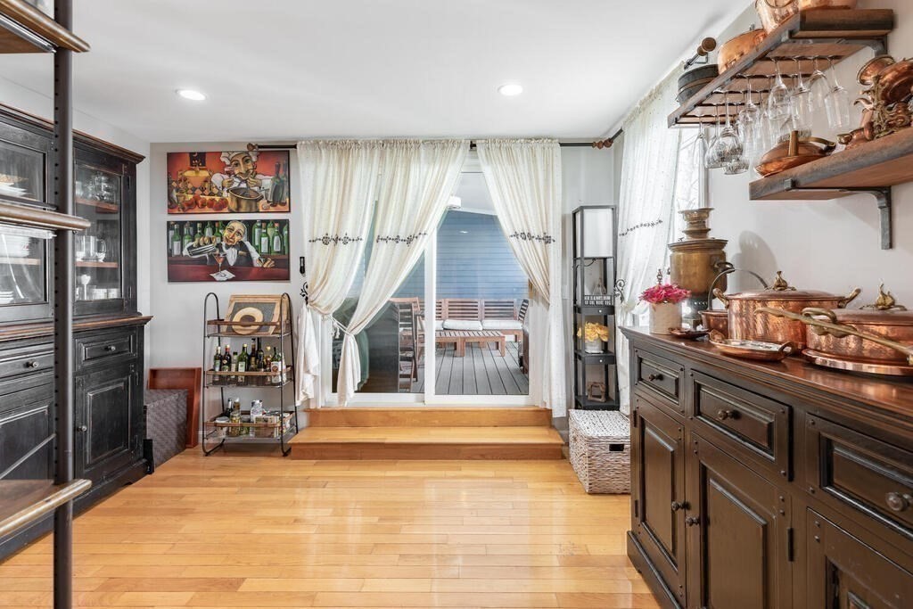 4 bed, 3 bath apartment for rent at 709 Hammond St Unit 2, Chestnut Hill — photo 17 of 33