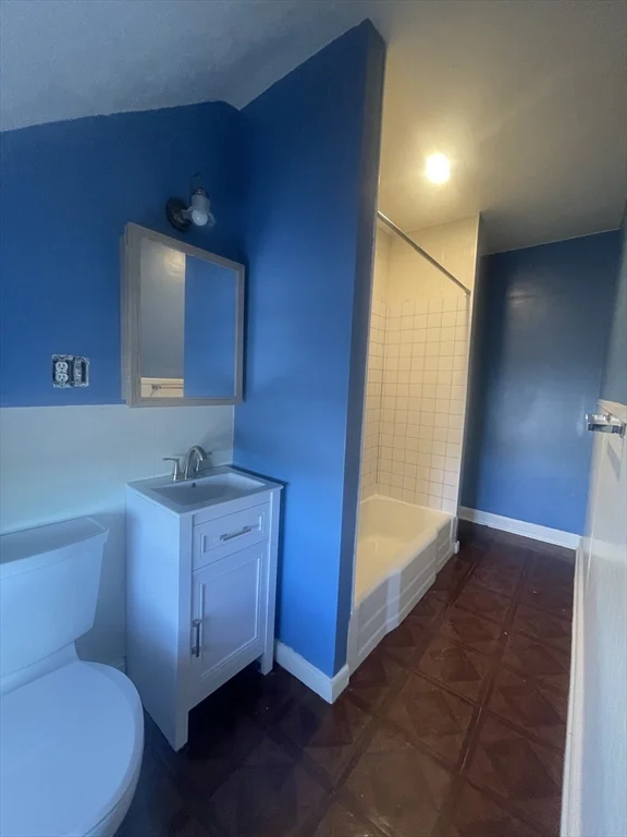 3 bed, 1 bath apartment for rent at 709 Maple St Unit 3, Fall River — photo 11 of 14