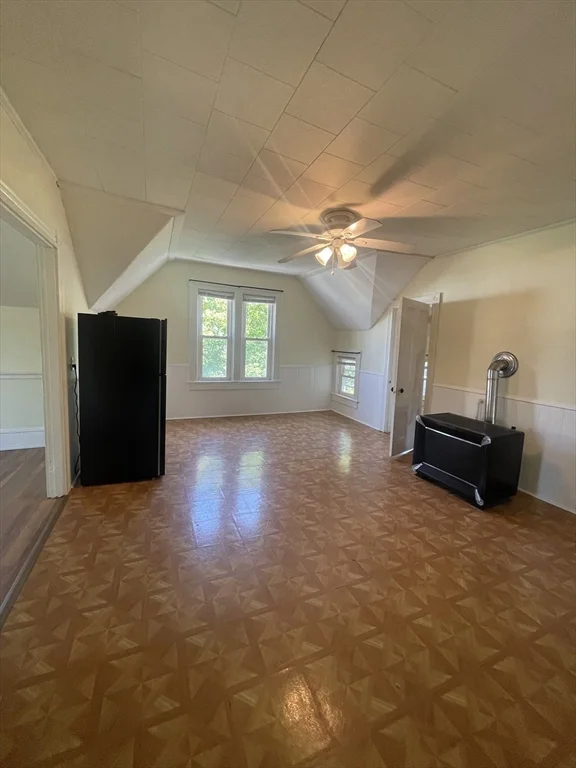 3 bed, 1 bath apartment for rent at 709 Maple St Unit 3, Fall River — photo 4 of 14