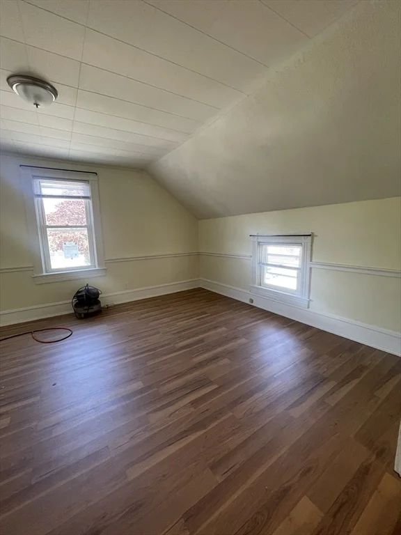 3 bed, 1 bath apartment for rent at 709 Maple St Unit 3, Fall River — photo 2 of 14