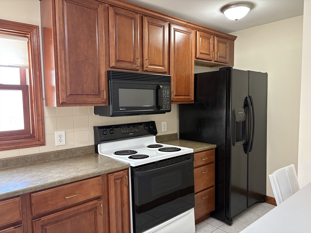 2 bed, 1 bath apartment for rent at 70A Unity Unit A, Belmont — photo 13 of 15