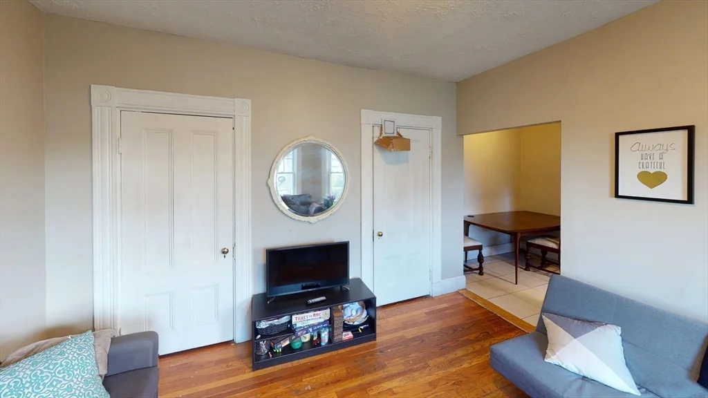 4 bed, 2 bath apartment for rent at 71-73 Chestnut Hill Ave Unit 71, Brighton — photo 6 of 14