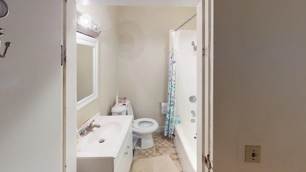 4 bed, 2 bath apartment for rent at 71-73 Chestnut Hill Ave Unit 73, Brighton — photo 12 of 13