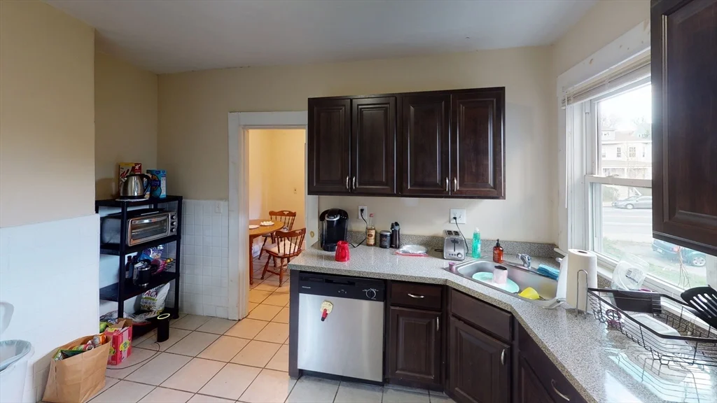 4 bed, 2 bath apartment for rent at 71-73 Chestnut Hill Ave Unit 73, Brighton — photo 2 of 13