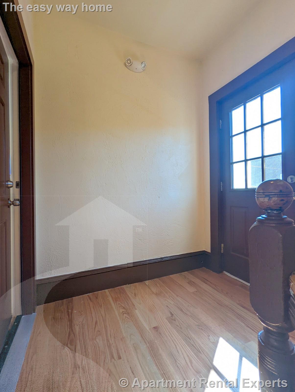 3 bed, 2 bath apartment for rent at 71-73 Merriam St Unit 3, Union Square — photo 3 of 21