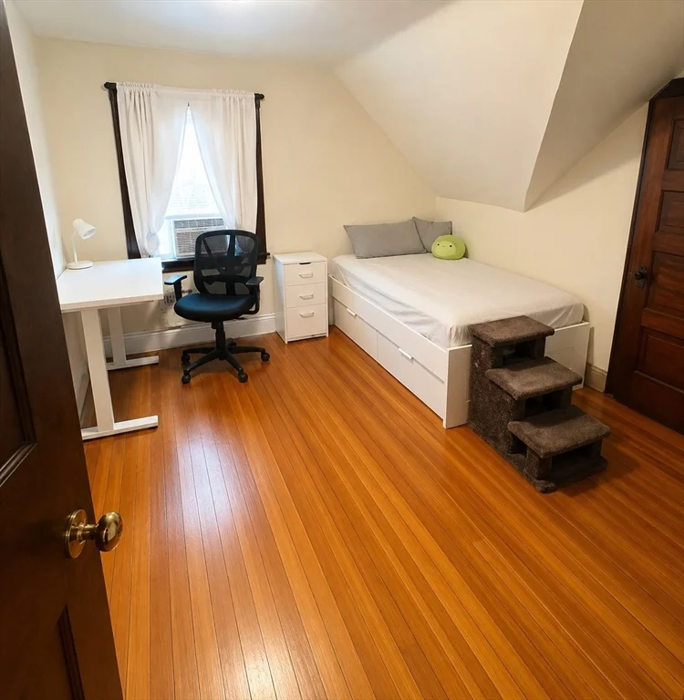 4 bed, 2 bath apartment for rent at 71 Aldie St Unit 3, Allston — photo 2 of 6