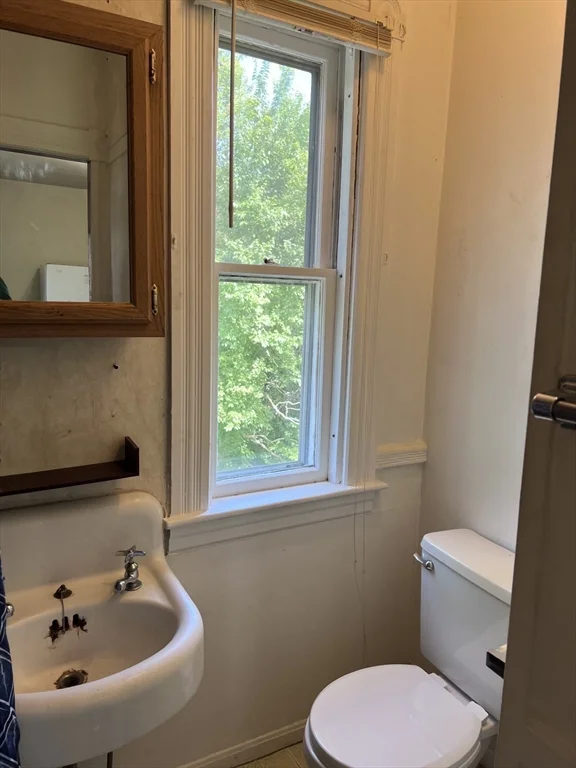 2 bed, 1 bath apartment for rent at 71 Ash St Unit 3, Gardner — photo 11 of 17
