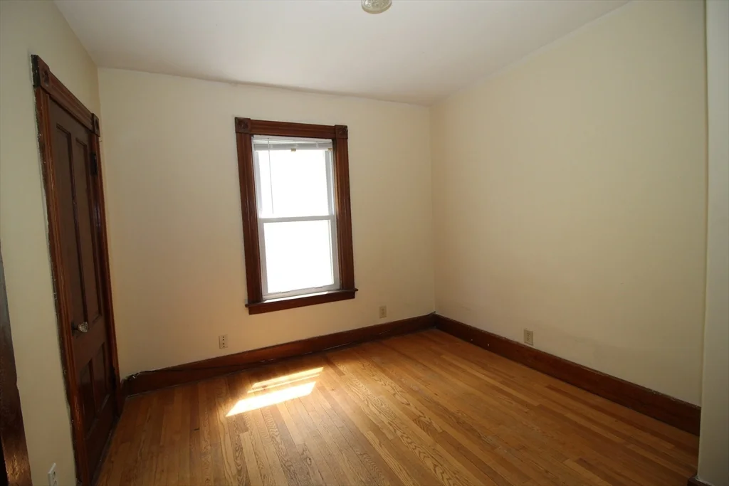 2 bed, 1 bath apartment for rent at 71 Ash Unit 1, Gardner — photo 11 of 13
