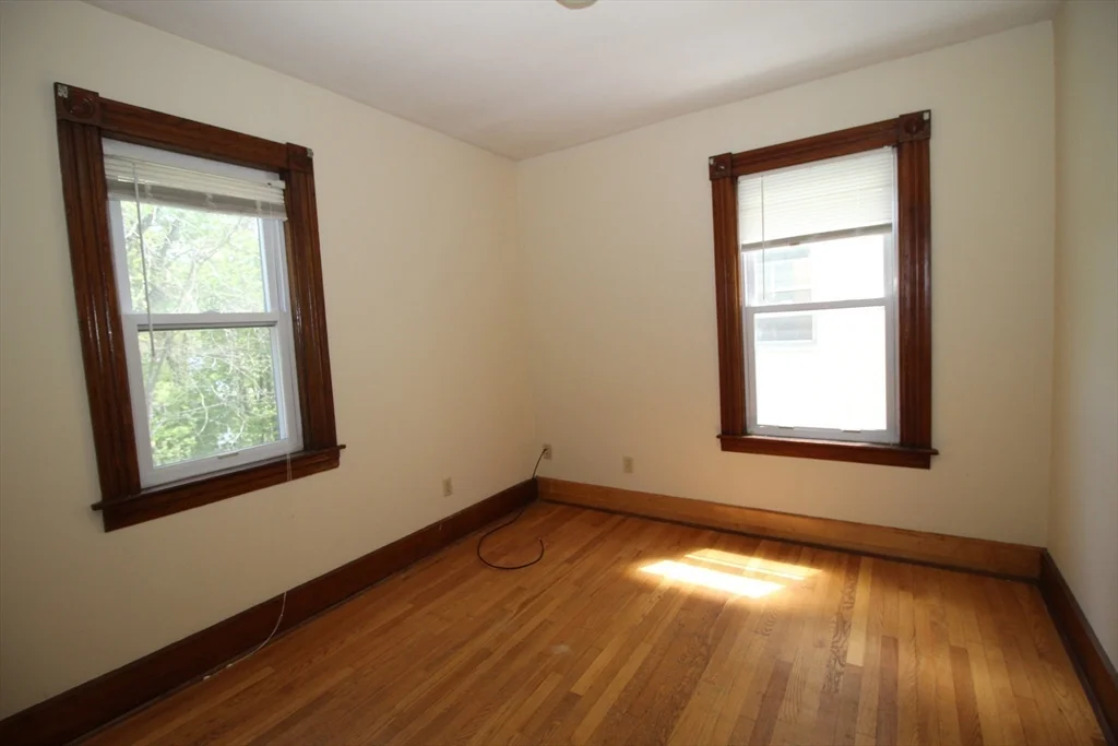 2 bed, 1 bath apartment for rent at 71 Ash Unit 1, Gardner — photo 5 of 13