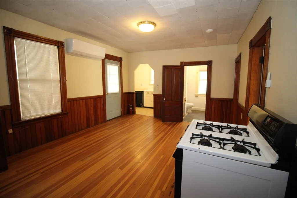 2 bed, 1 bath apartment for rent at 71 Ash Unit 1, Gardner — photo 13 of 13