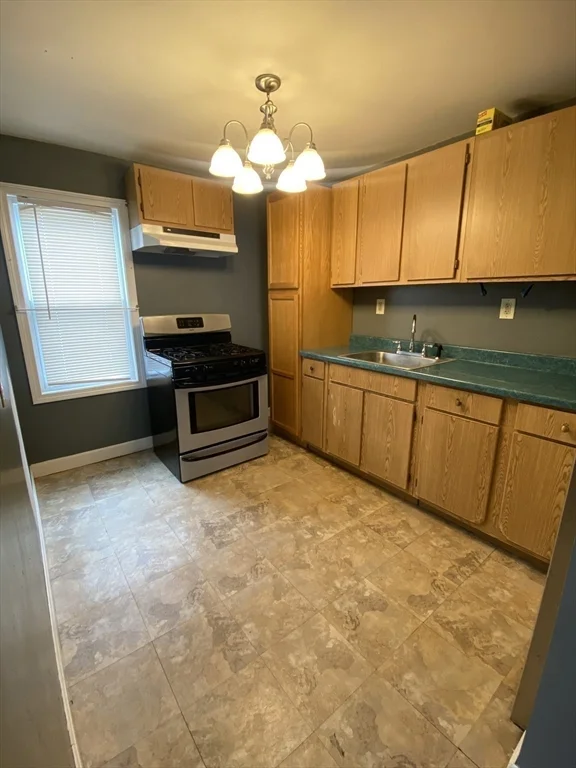 1 bed, 1 bath apartment for rent at 71 Branch St Unit 2, Fall River — photo 5 of 12