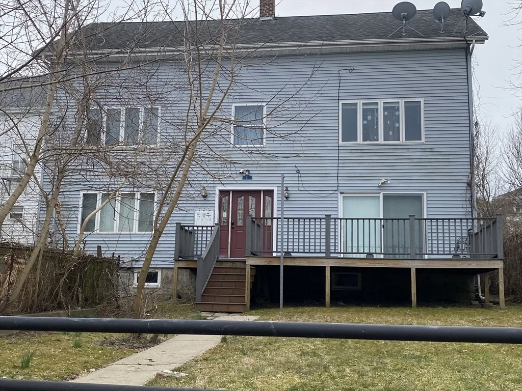 1 bed, 1 bath apartment for rent at 71 Branch St Unit 2, Fall River — photo 1 of 12