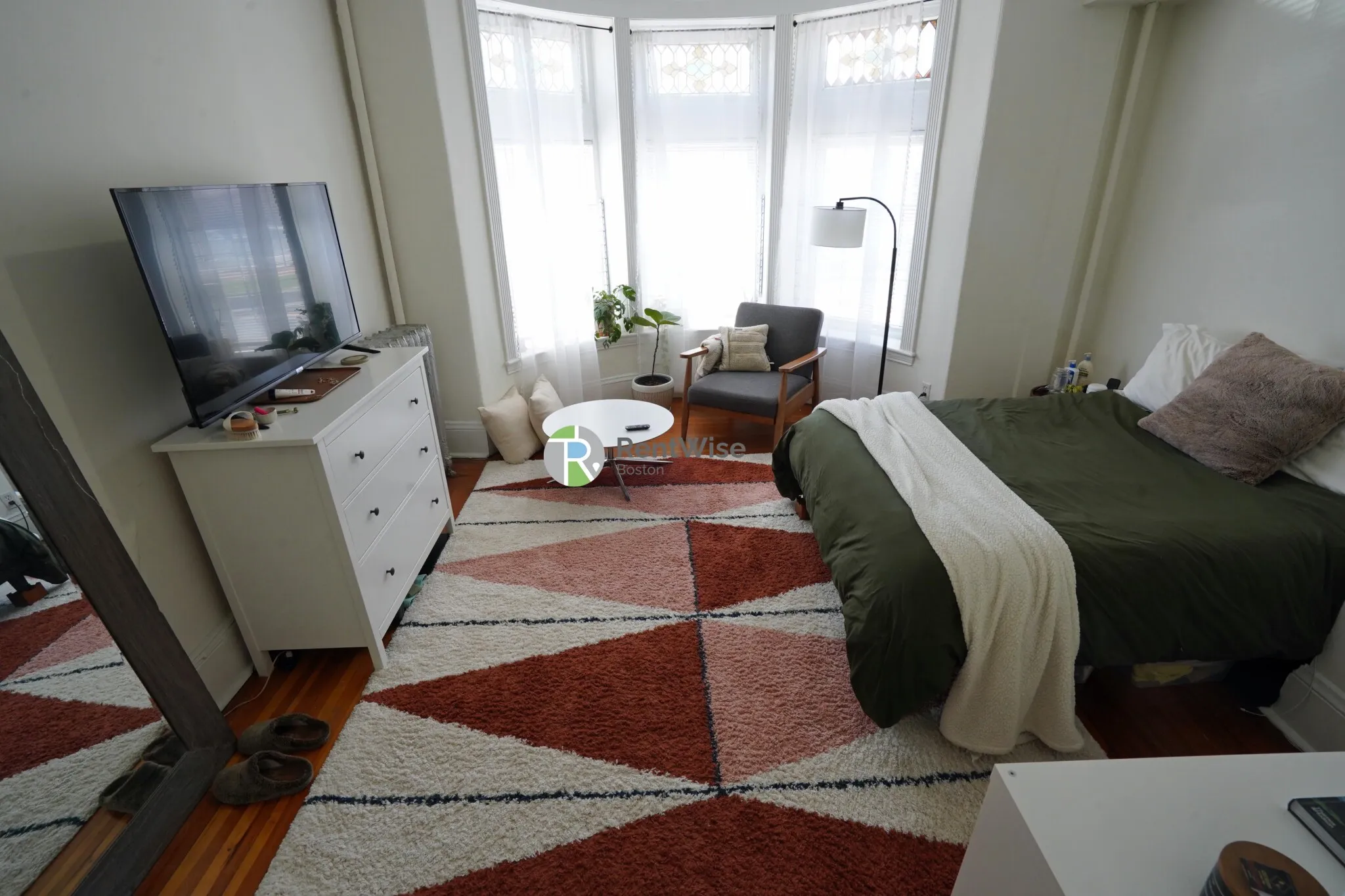 Studio bed, 1 bath apartment for rent at 71 Brighton Ave Unit 1, Allston — photo 4 of 19