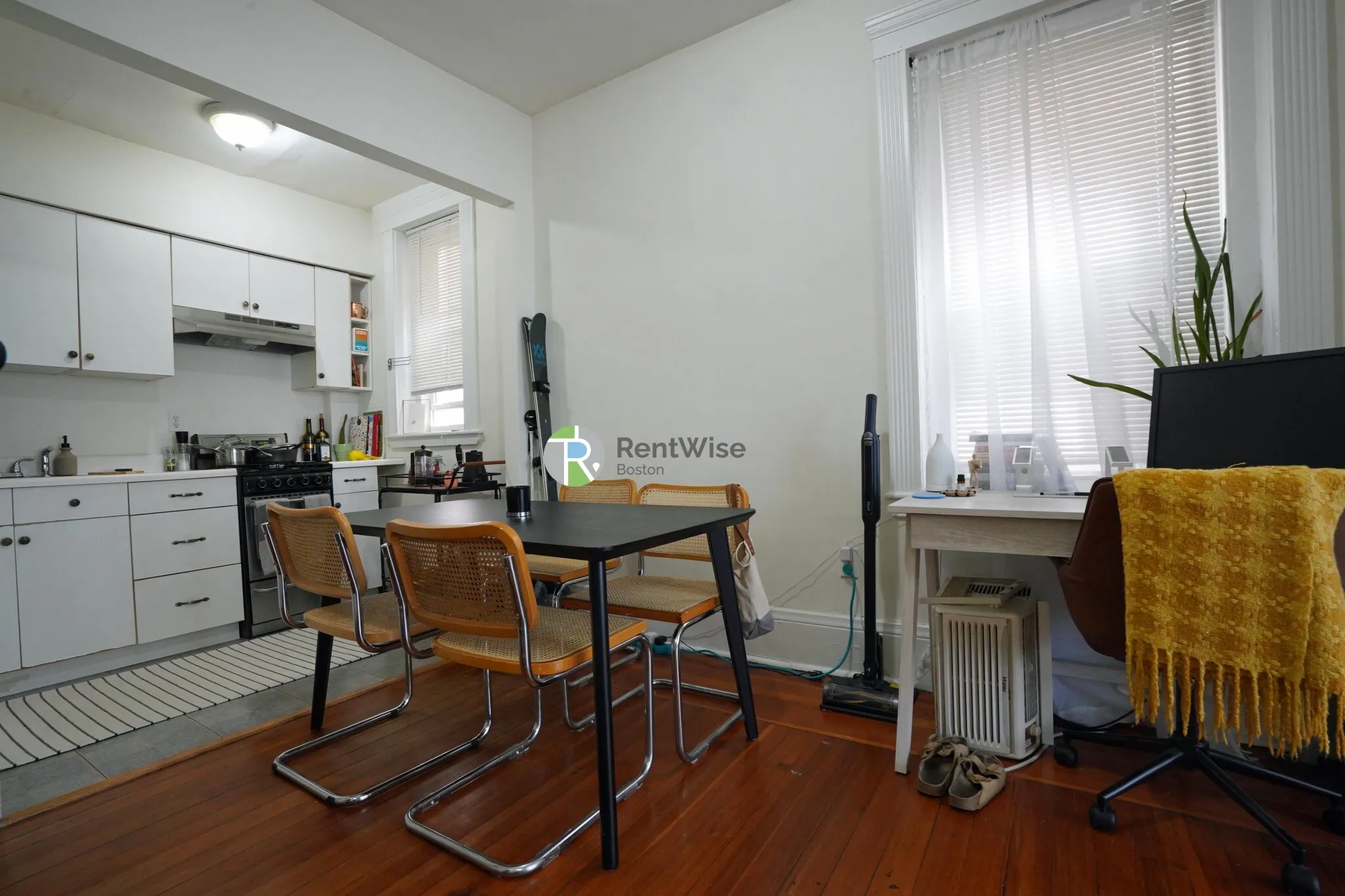 Studio bed, 1 bath apartment for rent at 71 Brighton Ave Unit 1, Allston — photo 10 of 19