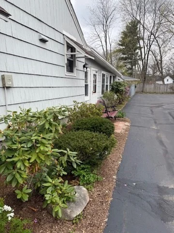 1 bed, 1 bath apartment for rent at 71 Chapel St Unit 2, Shirley — photo 2 of 12
