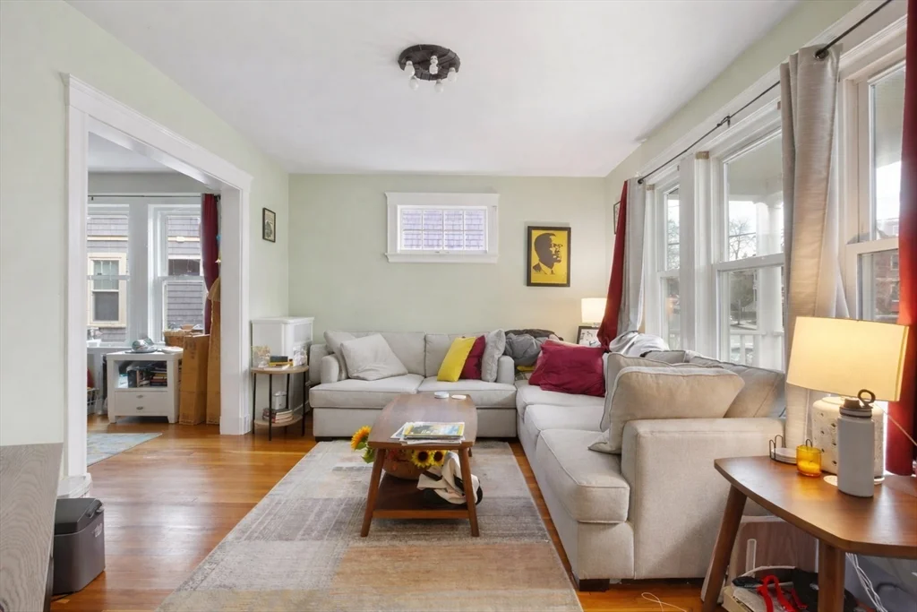 2 bed, 1 bath apartment for rent at 71 Chilton St Unit 1, West Cambridge — photo 1 of 16
