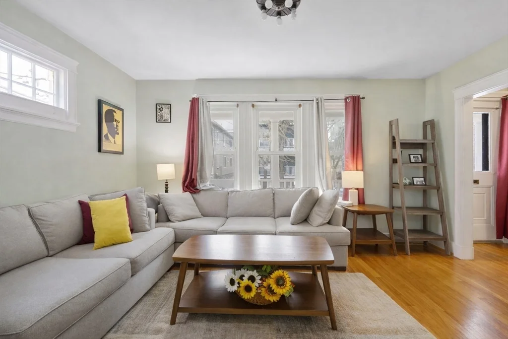 2 bed, 1 bath apartment for rent at 71 Chilton St Unit 1, West Cambridge — photo 2 of 16