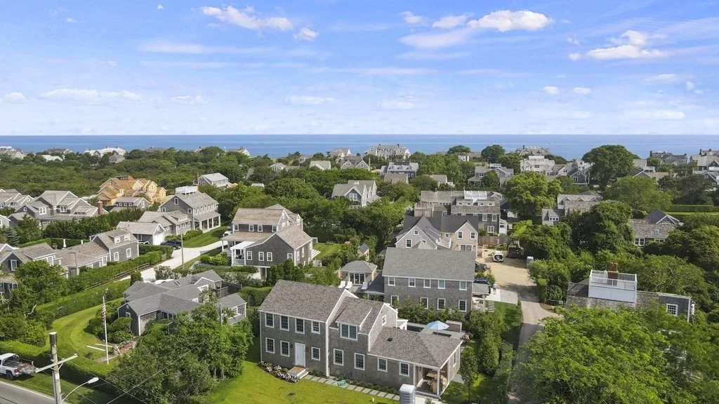 5 bed, 4+ bath apartment for rent at 71 Cliff Rd, Nantucket — photo 20 of 20
