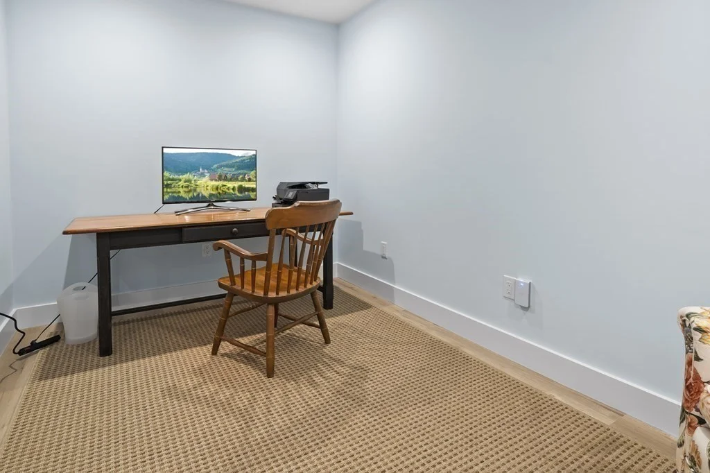 5 bed, 4+ bath apartment for rent at 71 Cliff Rd, Nantucket — photo 16 of 20