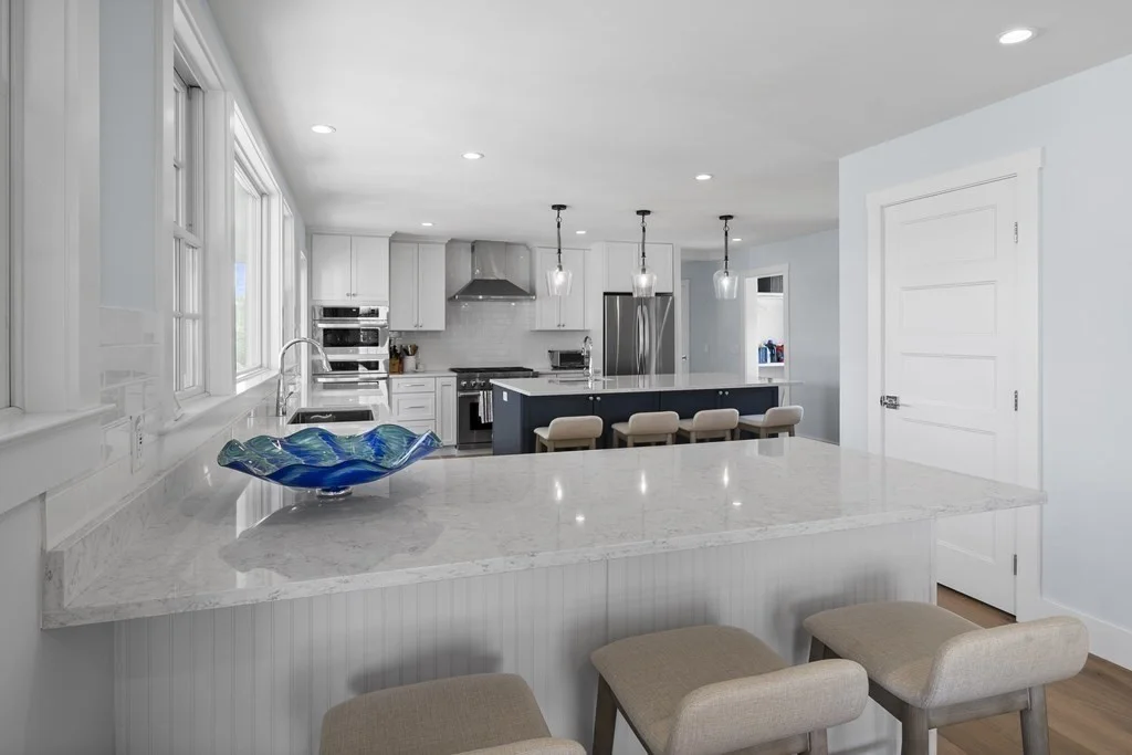 5 bed, 4+ bath apartment for rent at 71 Cliff Rd, Nantucket — photo 4 of 20