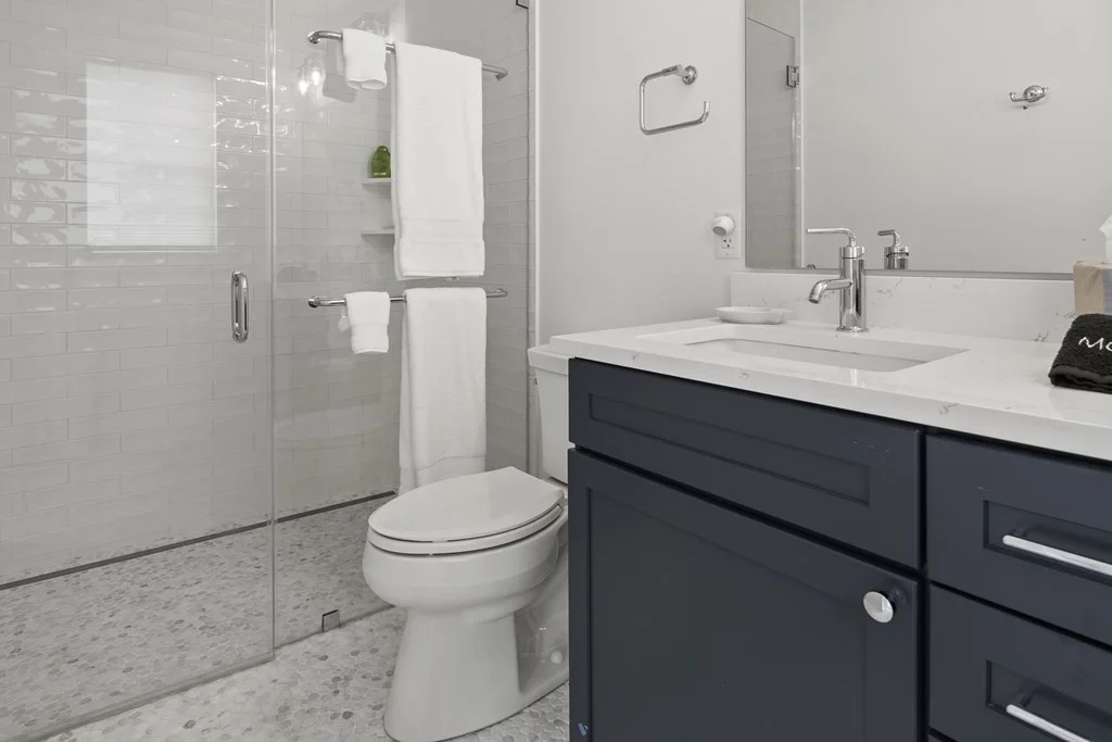 5 bed, 4+ bath apartment for rent at 71 Cliff Rd, Nantucket — photo 12 of 20