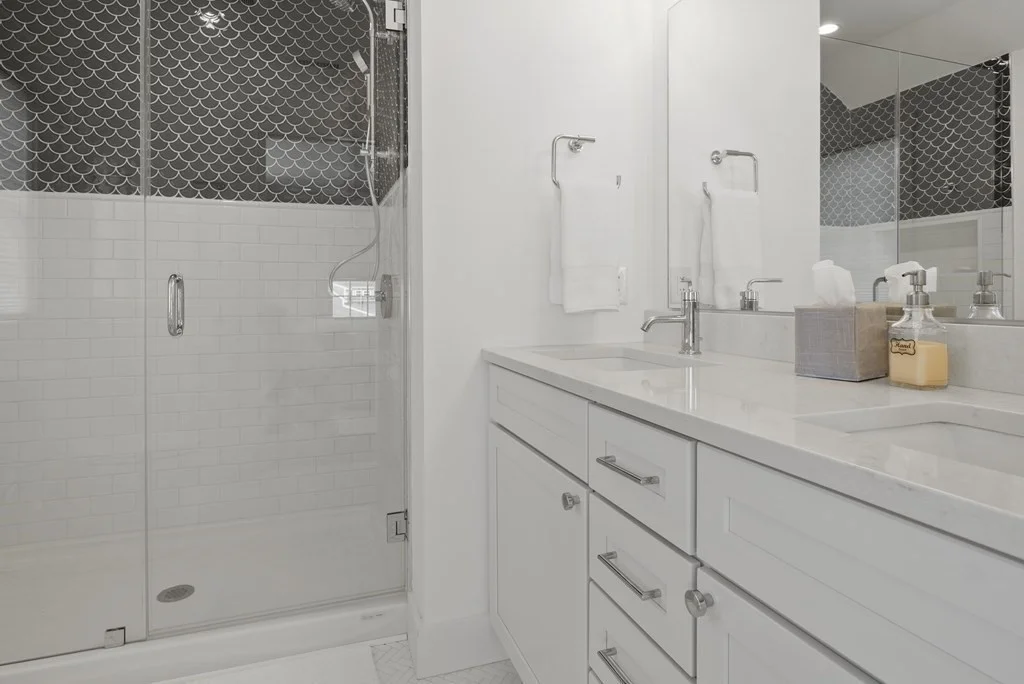 5 bed, 4+ bath apartment for rent at 71 Cliff Rd, Nantucket — photo 8 of 20
