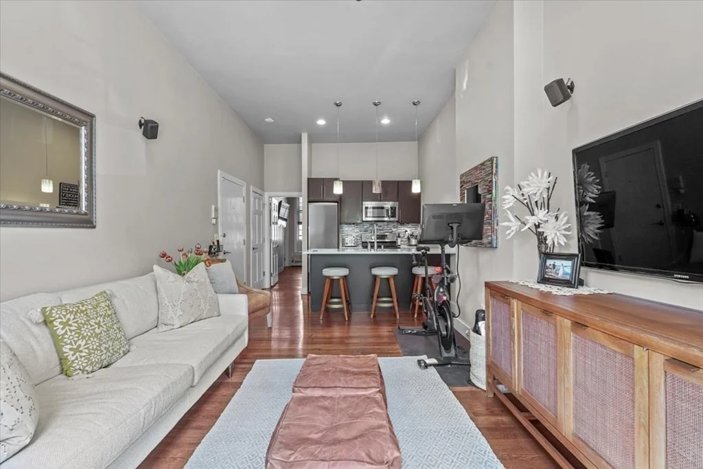 1 bed, 1 bath apartment for rent at 71 Dartmouth St Unit 2, South End — photo 8 of 24