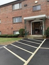 2 bed, 1 bath apartment for rent at 71 E Nicholas Rd Unit 71 E, Framingham — photo 2 of 17
