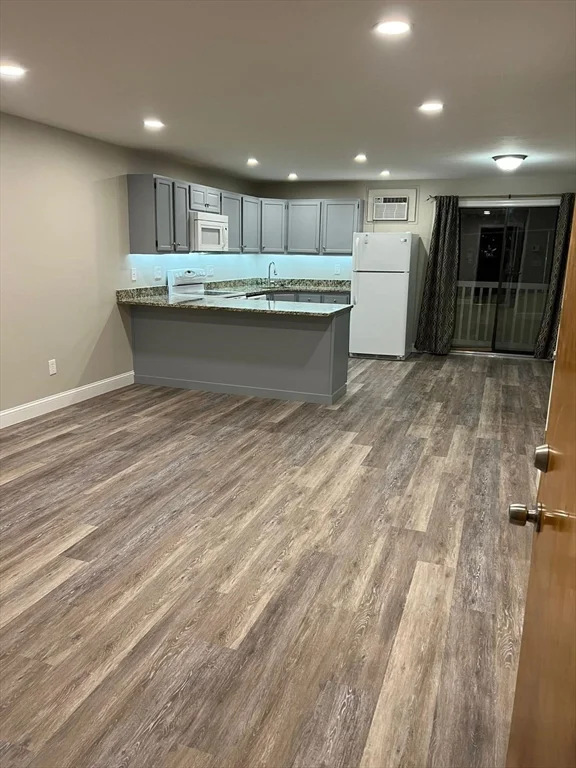 2 bed, 1 bath apartment for rent at 71 Edgeworth St Unit 15, Worcester — photo 4 of 19