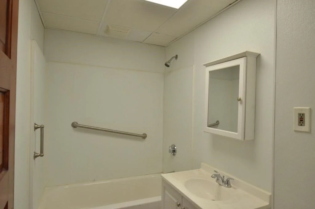 2 bed, 1 bath apartment for rent at 71 Esther St Unit 2, Worcester — photo 9 of 19