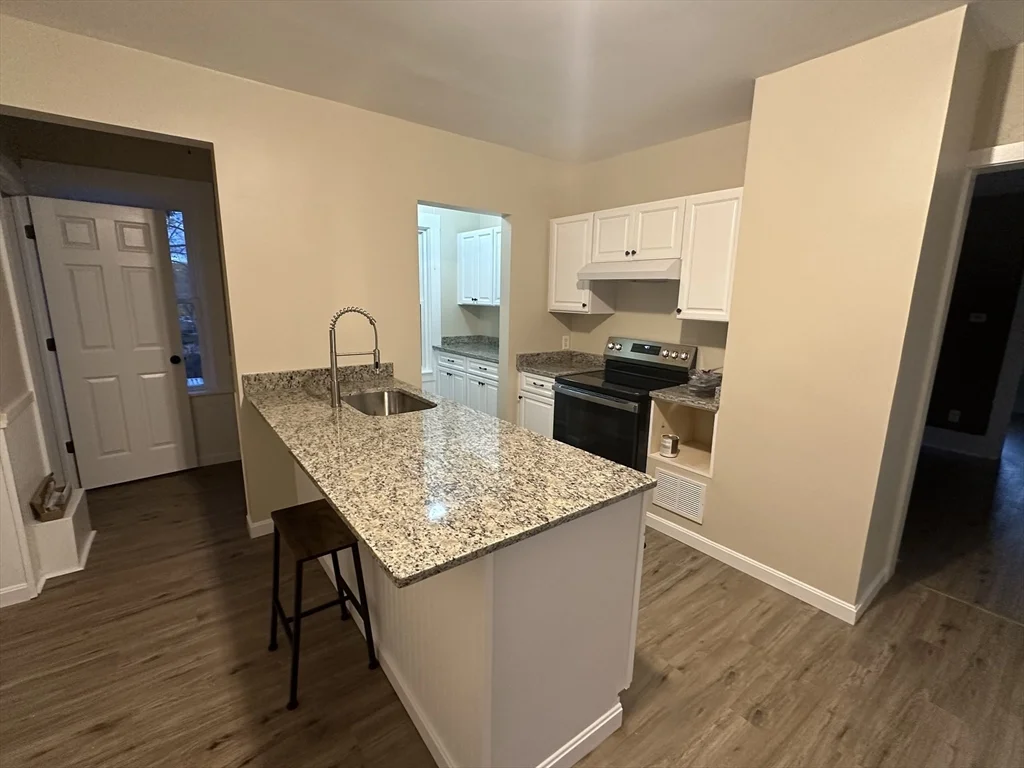 2 bed, 1 bath apartment for rent at 71 Flagg St Unit 2, Clinton — photo 3 of 13