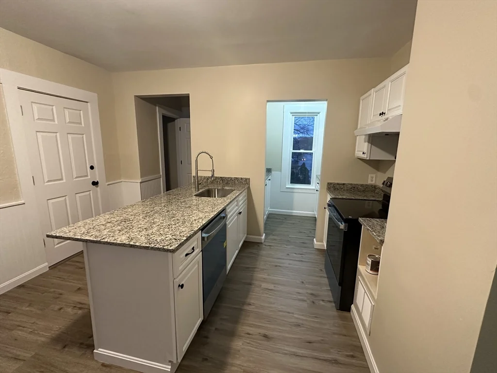 2 bed, 1 bath apartment for rent at 71 Flagg St Unit 2, Clinton — photo 2 of 13