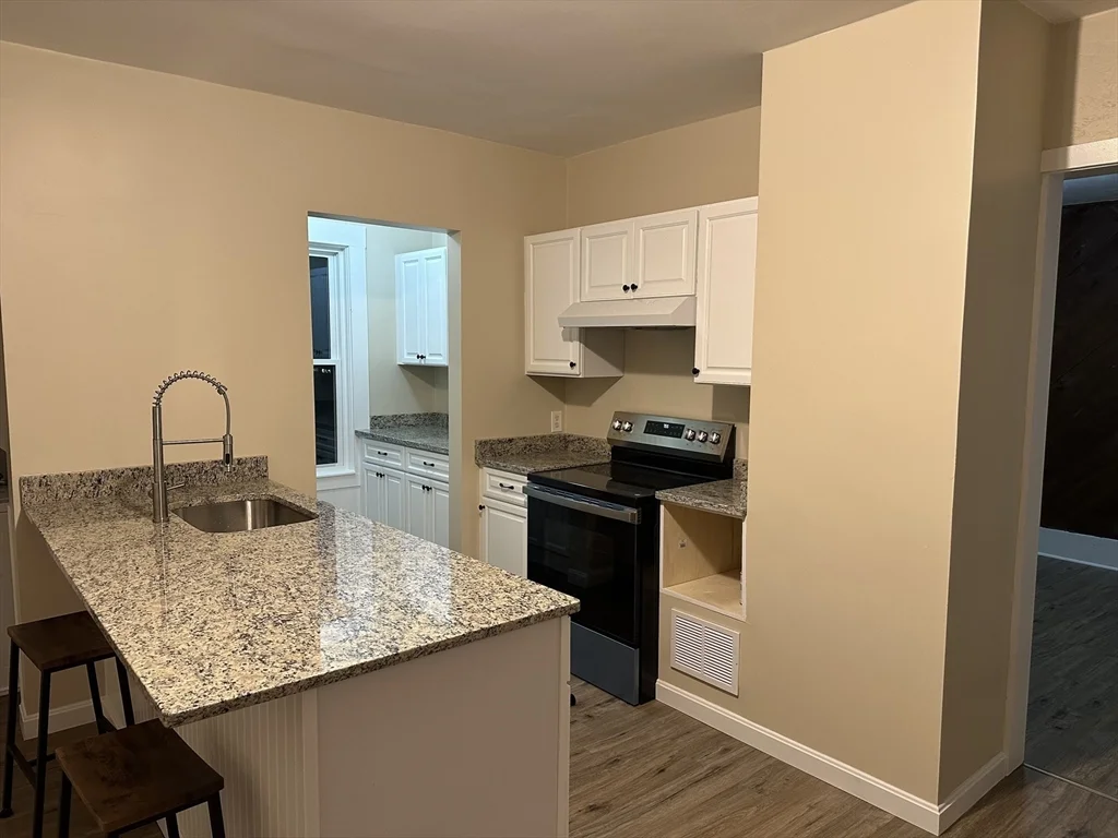 2 bed, 1 bath apartment for rent at 71 Flagg St Unit 2, Clinton — photo 10 of 13
