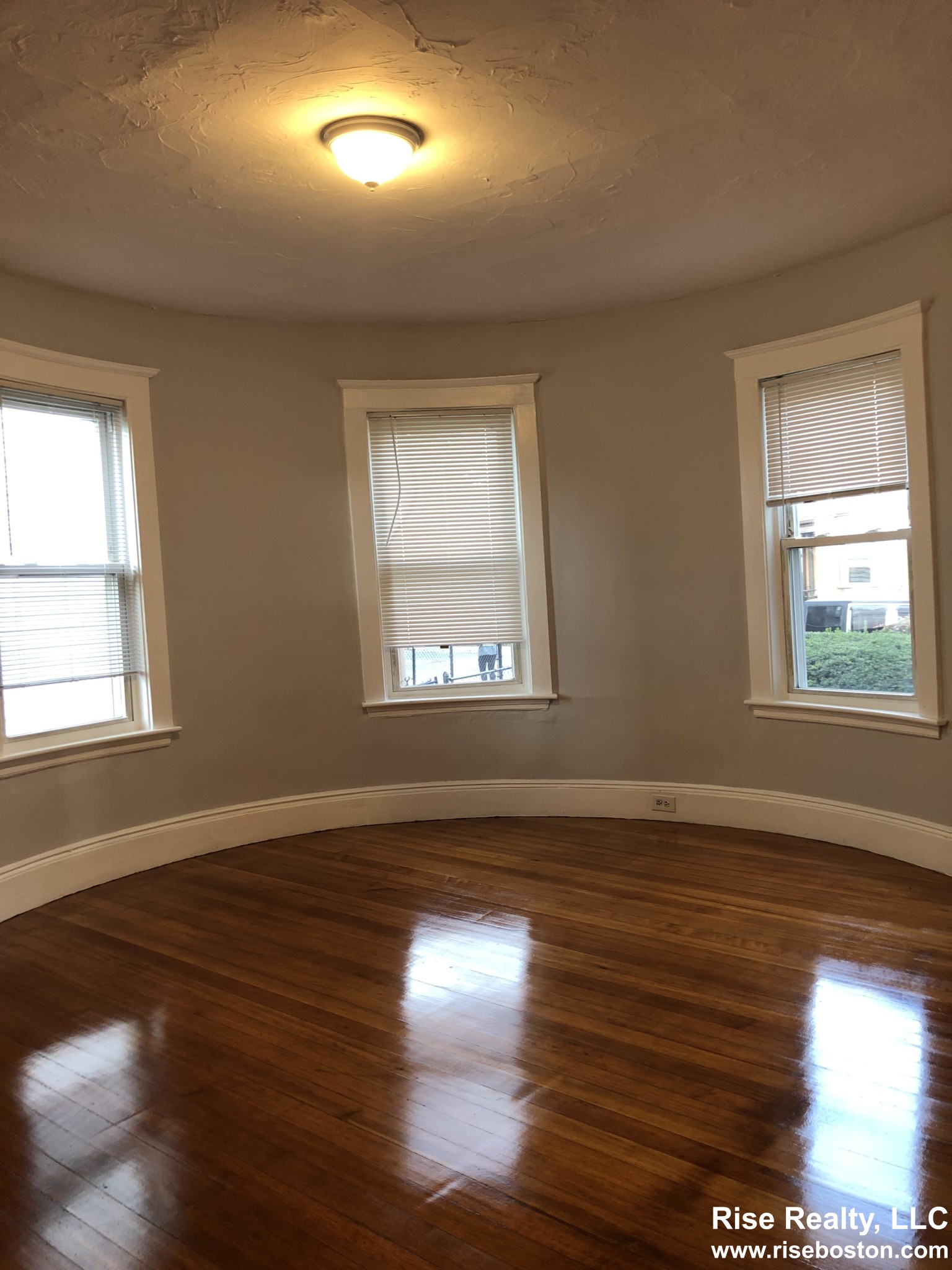 3 bed, 1 bath apartment for rent at 71 Foster St Unit 1, Brighton — photo 2 of 13