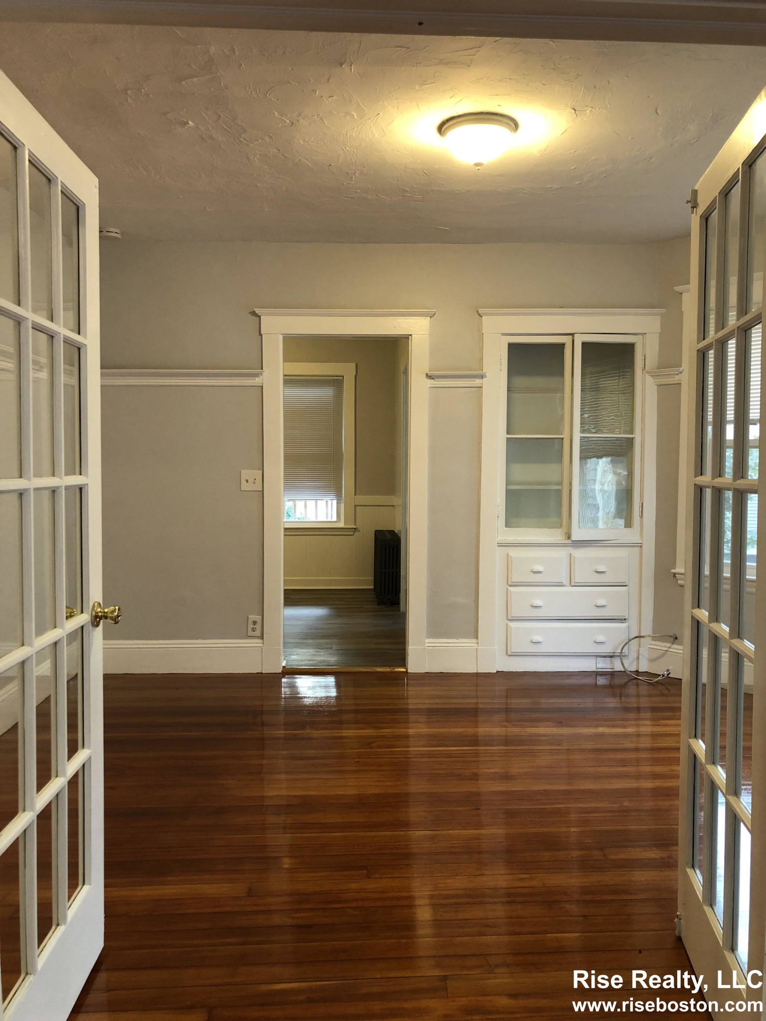 3 bed, 1 bath apartment for rent at 71 Foster St Unit 1, Brighton — photo 3 of 13