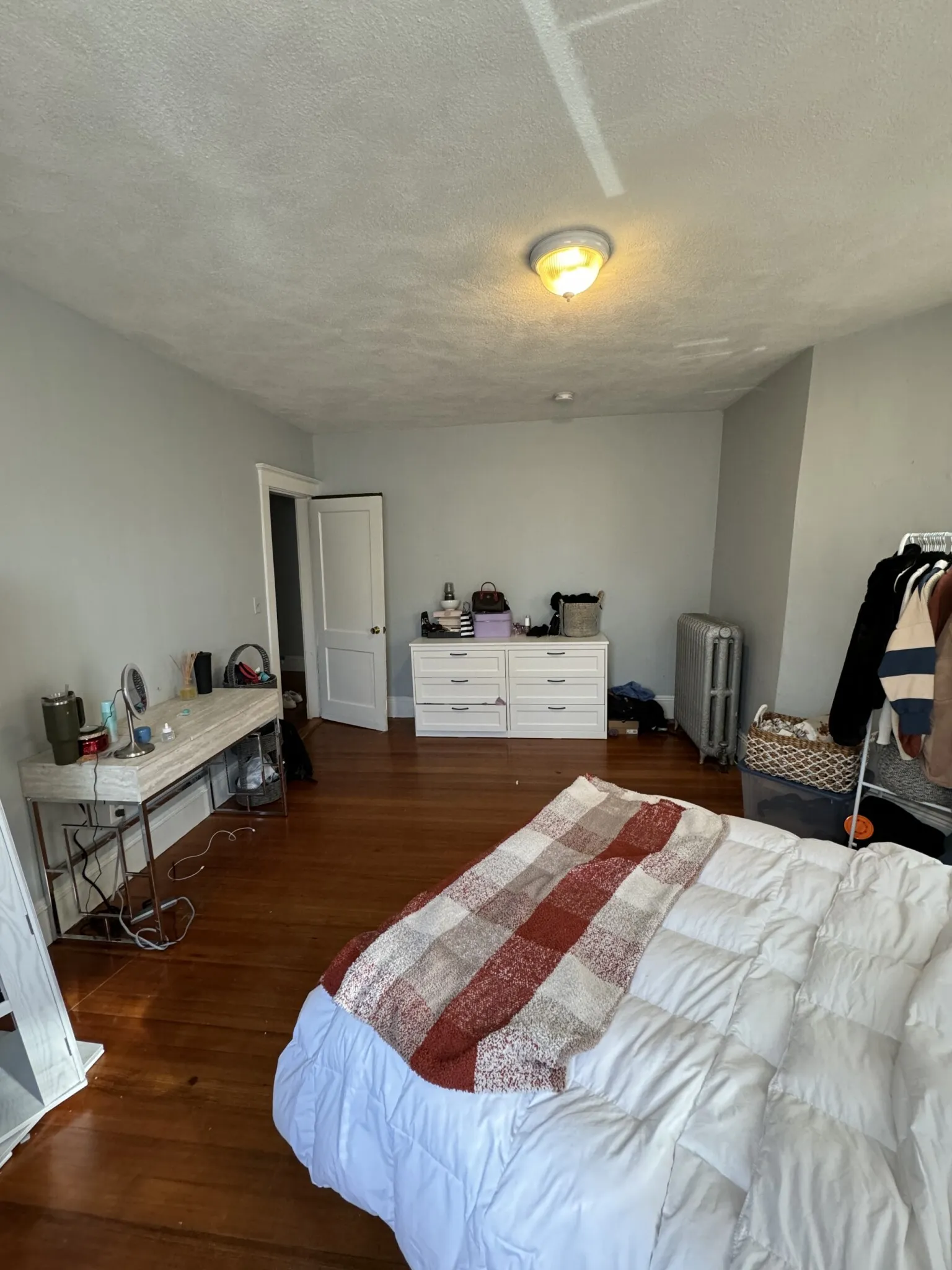 3 bed, 1 bath apartment for rent at 71 Foster St Unit 2, Brighton — photo 6 of 14