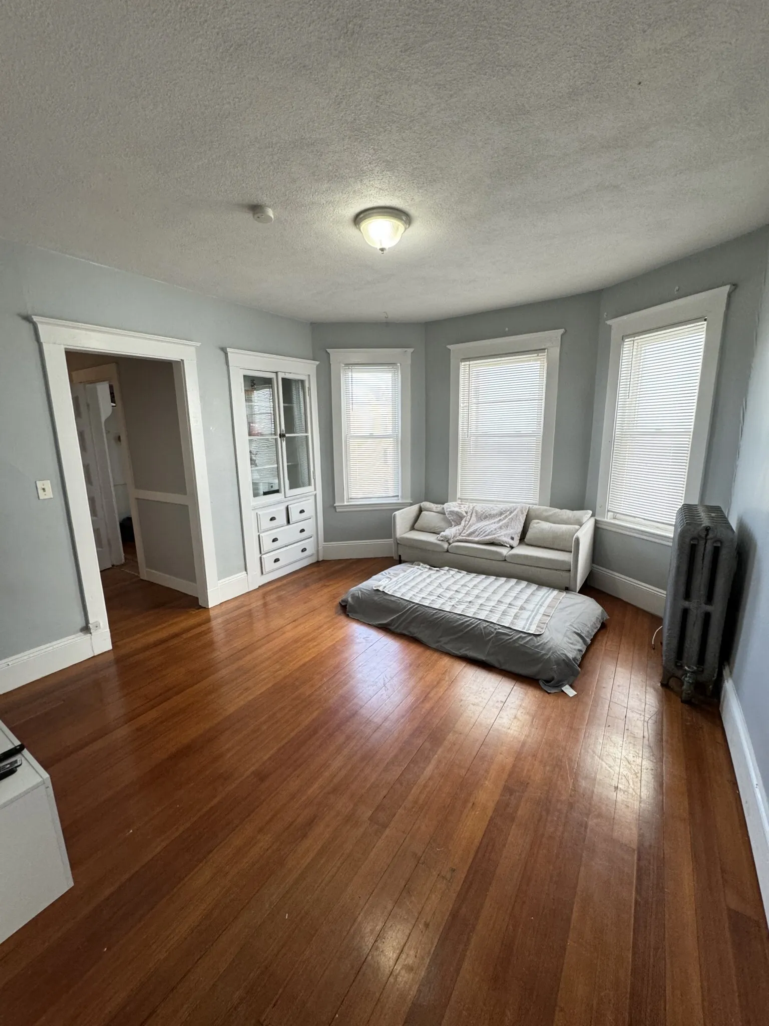 3 bed, 1 bath apartment for rent at 71 Foster St Unit 2, Brighton — photo 7 of 14