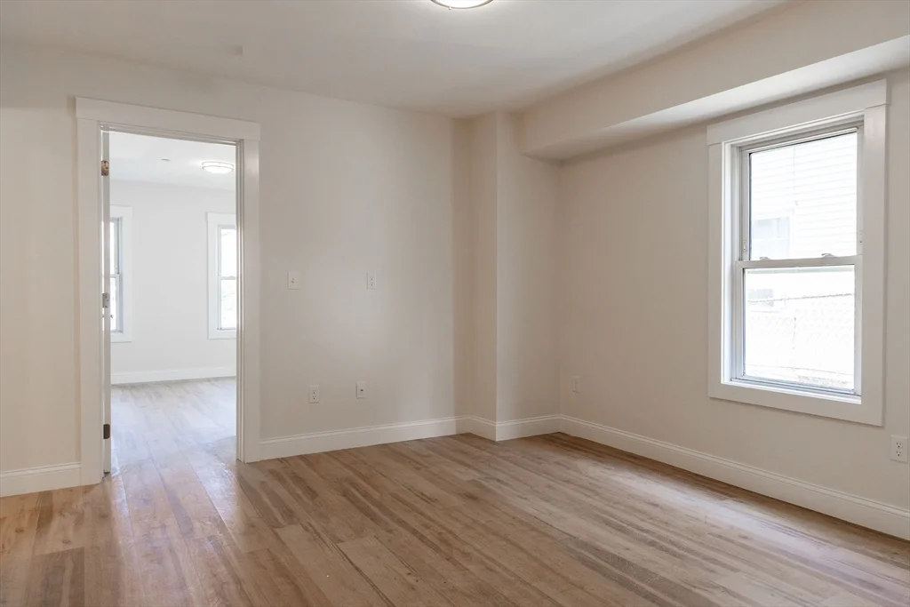 1 bed, 1 bath apartment for rent at 71 Friend St Unit 1L, Gloucester — photo 6 of 8
