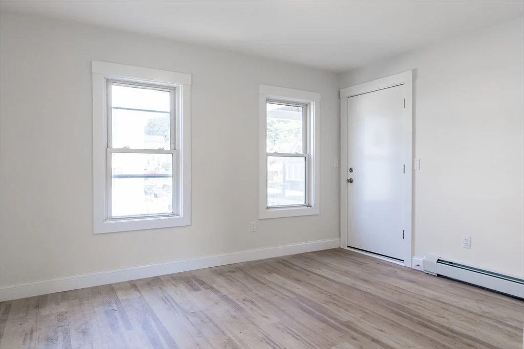 1 bed, 1 bath apartment for rent at 71 Friend St Unit 1R, Gloucester — photo 6 of 11