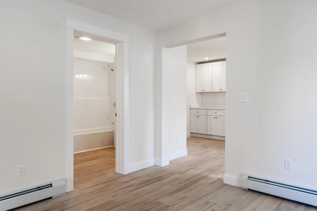 1 bed, 1 bath apartment for rent at 71 Friend St Unit 1R, Gloucester — photo 11 of 11